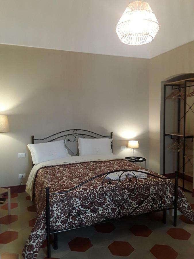 Bed and Breakfast Dimora Don Francesco Альберобелло Экстерьер фото
